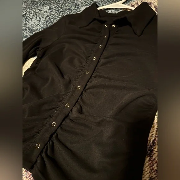 Forest Ink Carrie Button Up Top - Picture 7 of 9